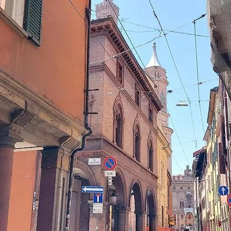 Appartamento 2towers House_centro Storico Di